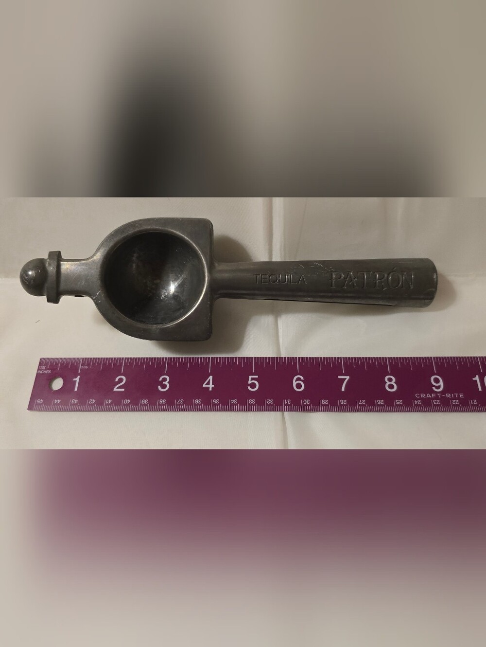 PATRÓN Tequila Citrus Squeezer Lemon Lime Press 10" Black Bar Tool